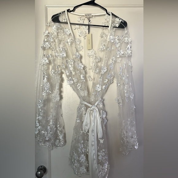 BHLDN Other - Sheer White Floral Lace Robe